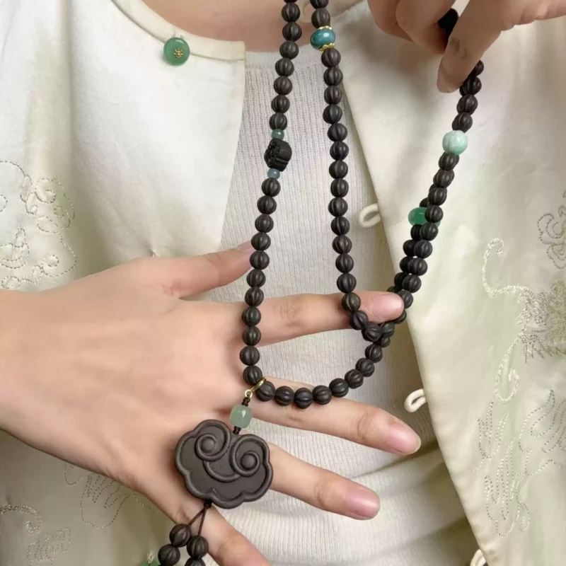 What Are the Amazing Benefits of Wearing Lotus Beads? 3 Using lotus beads